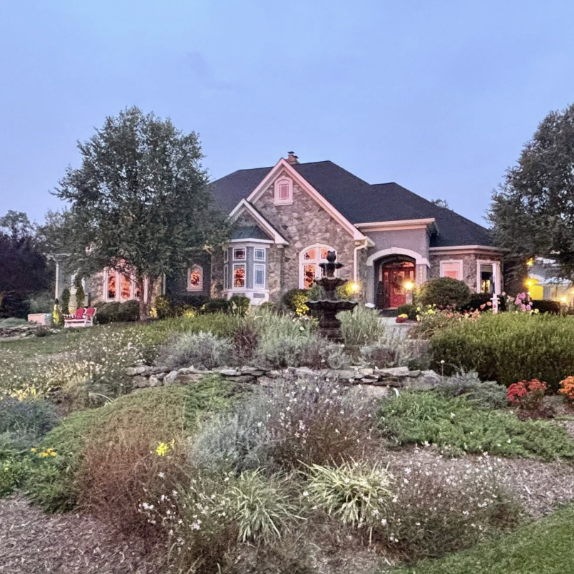 Hidden View Sq Hidden View B&B